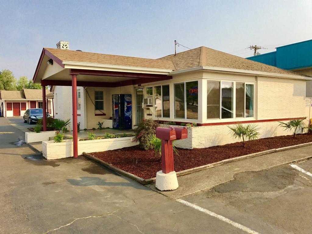 Travelers Inn Motel Сейлем Екстер'єр фото