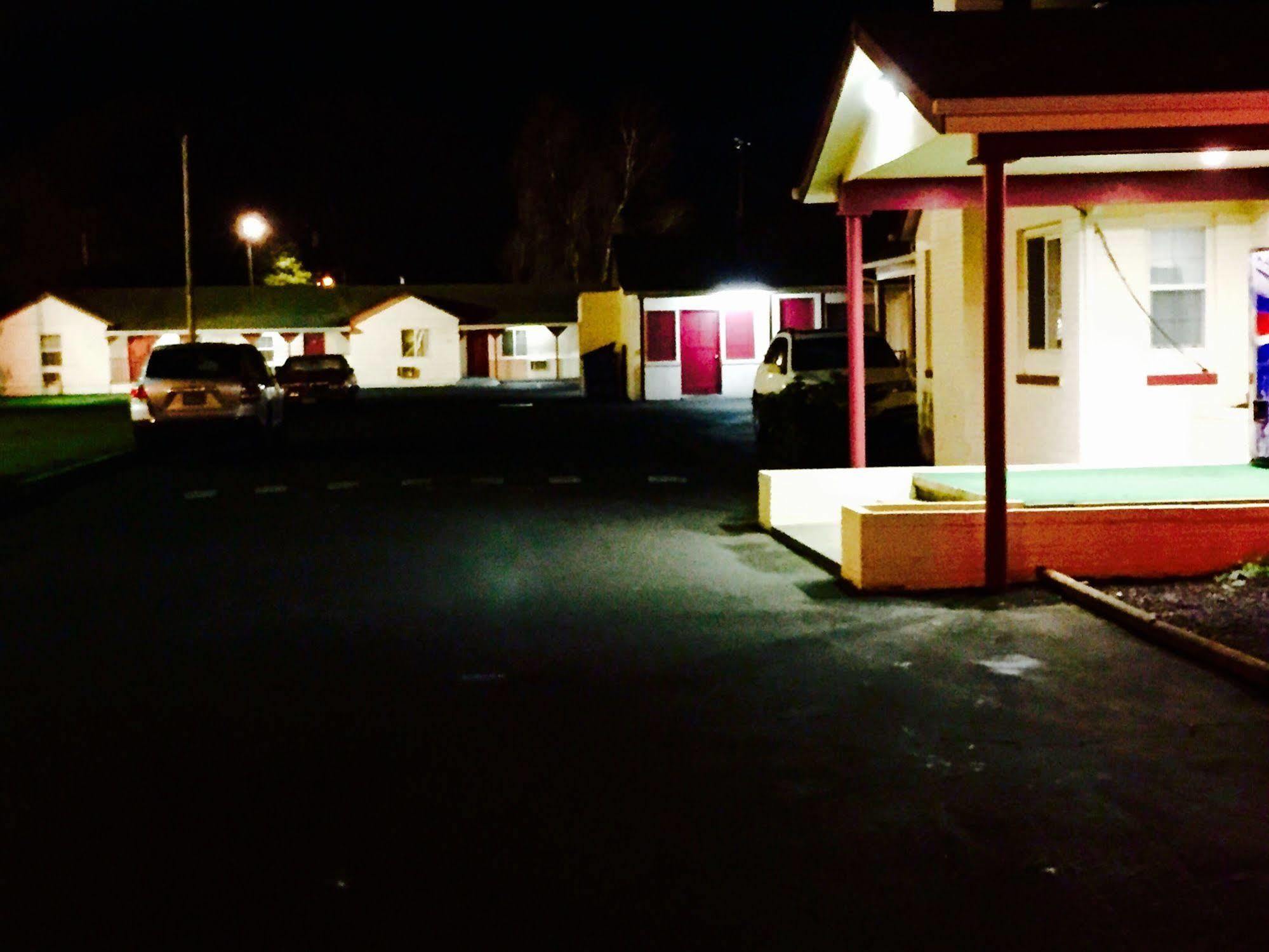 Travelers Inn Motel Сейлем Екстер'єр фото