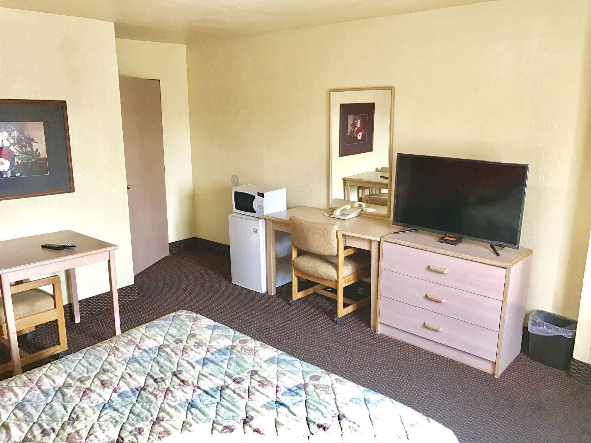 Travelers Inn Motel Сейлем Екстер'єр фото